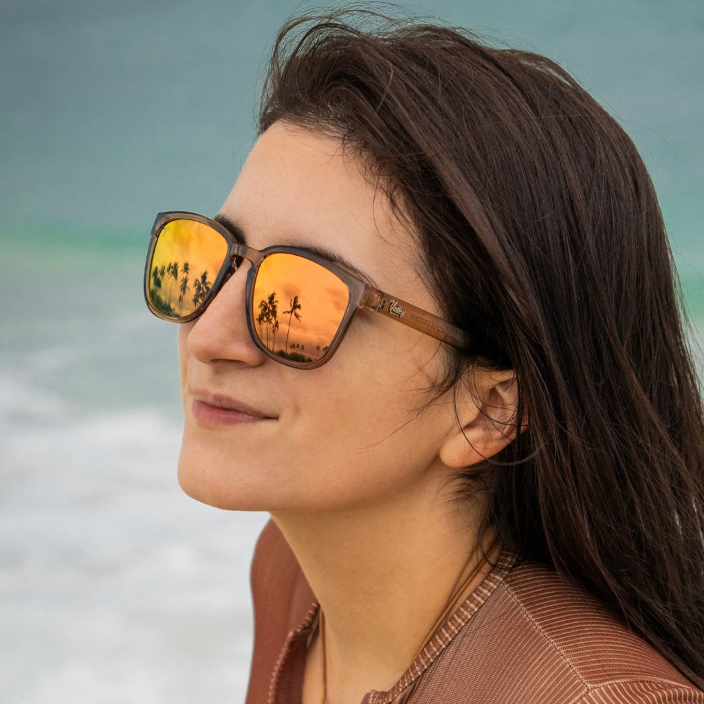 With Valley Rays polarized sunglasses, this fashionable woman conquers glare and dazzles in the sun.